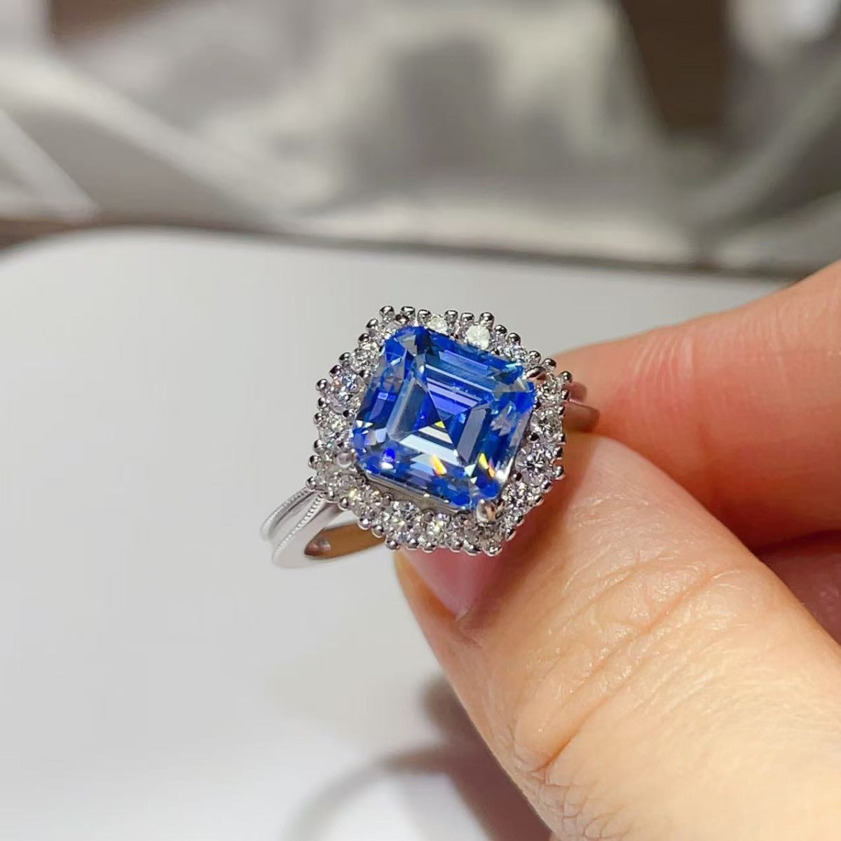 034472bd-c8dc-49b1-b01f-e430020768af-Max