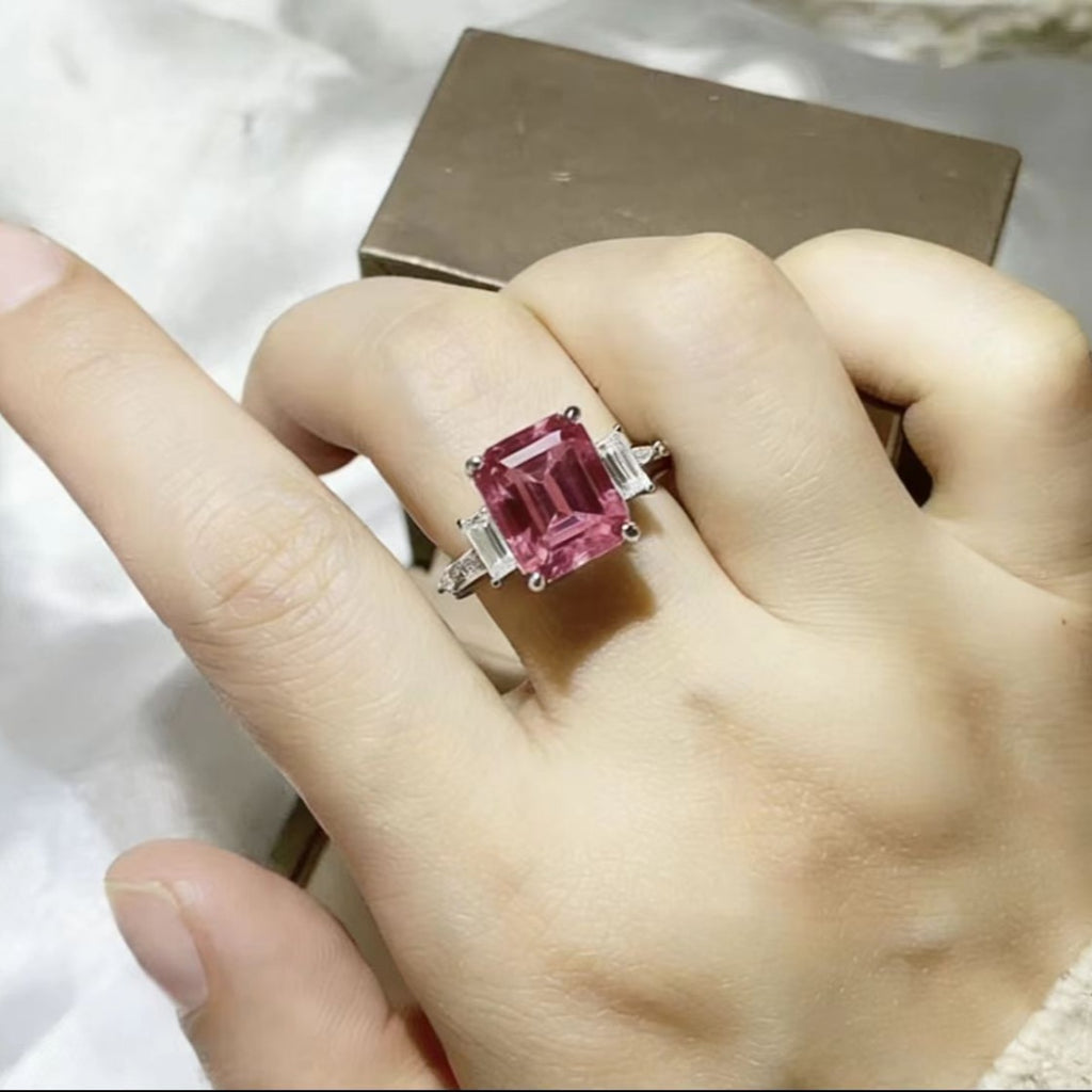 2edc1a39-633e-4079-b7e8-62e63aec9b2a-Max